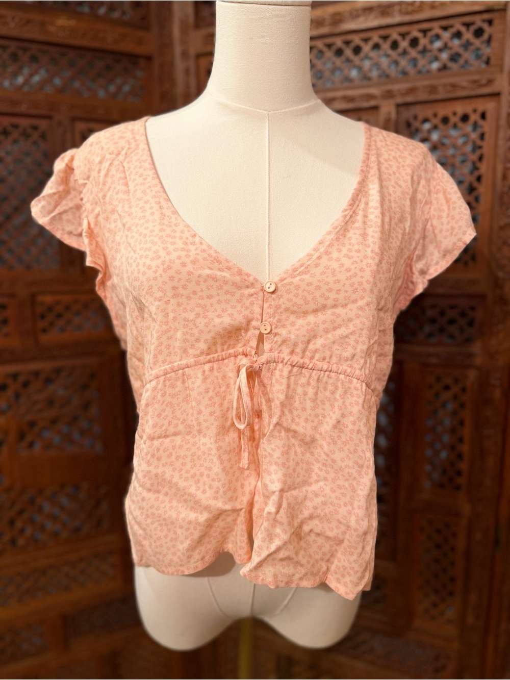 NWT Wild Fable Blush Pink Floral Flutter Sleeve Peplum Top | Size Medium